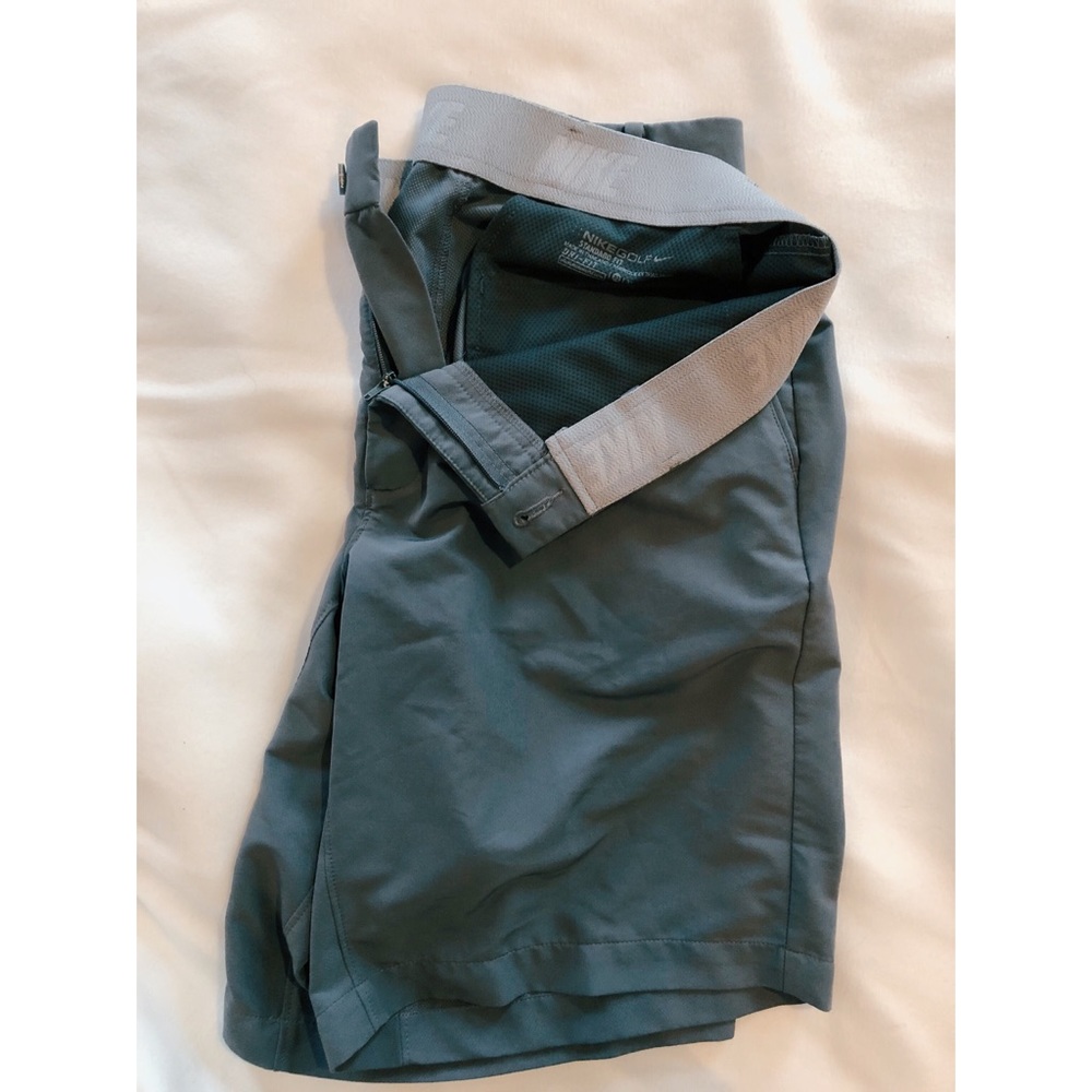 Nike Men’s Golf Short; size 32 Dark Gray